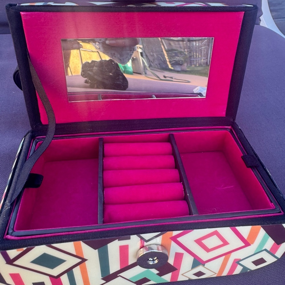 Geometric Multicolor Handbag Jewelry box - Picture 3 of 6